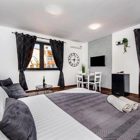 Deluxe Apartments A&A - 2 Rovinj Eksteriør billede
