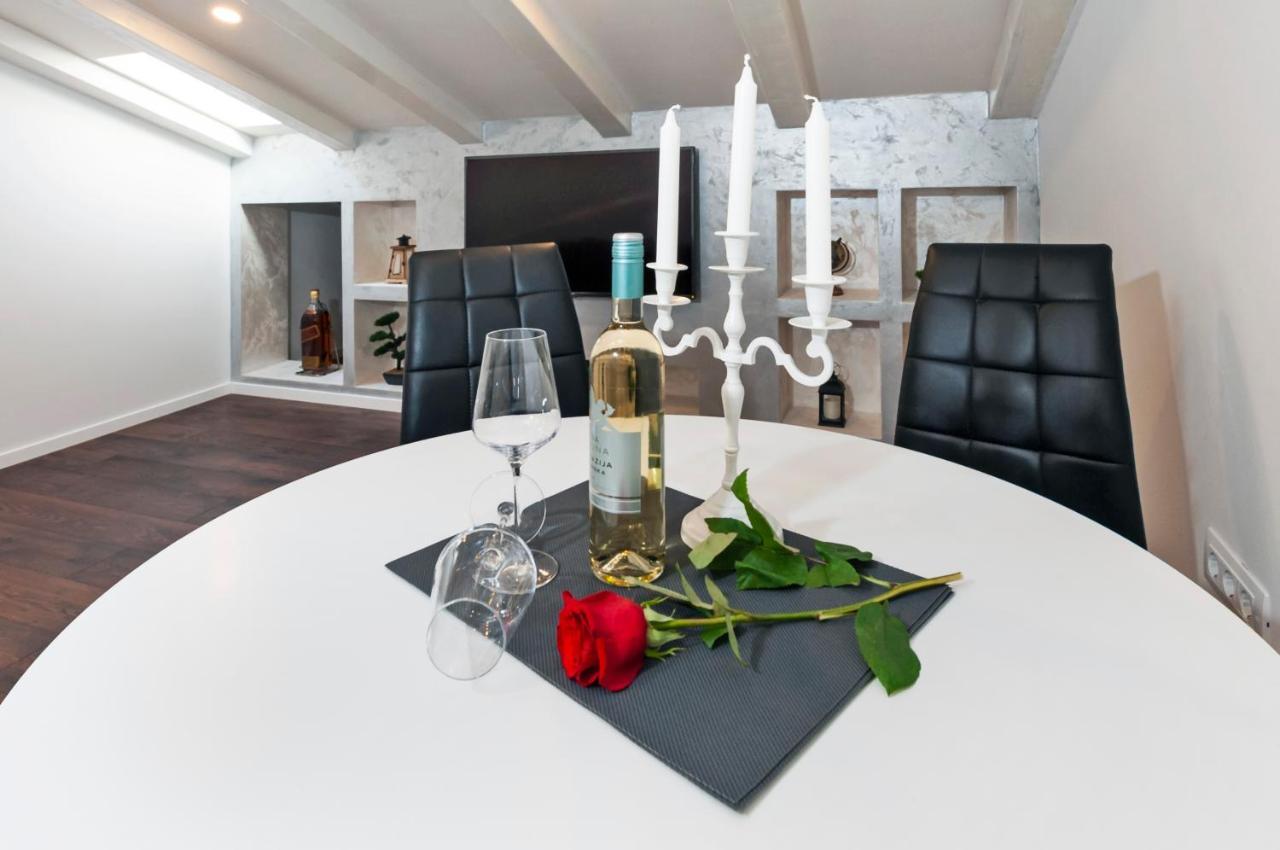 Deluxe Apartments A&A - 2 Rovinj Eksteriør billede