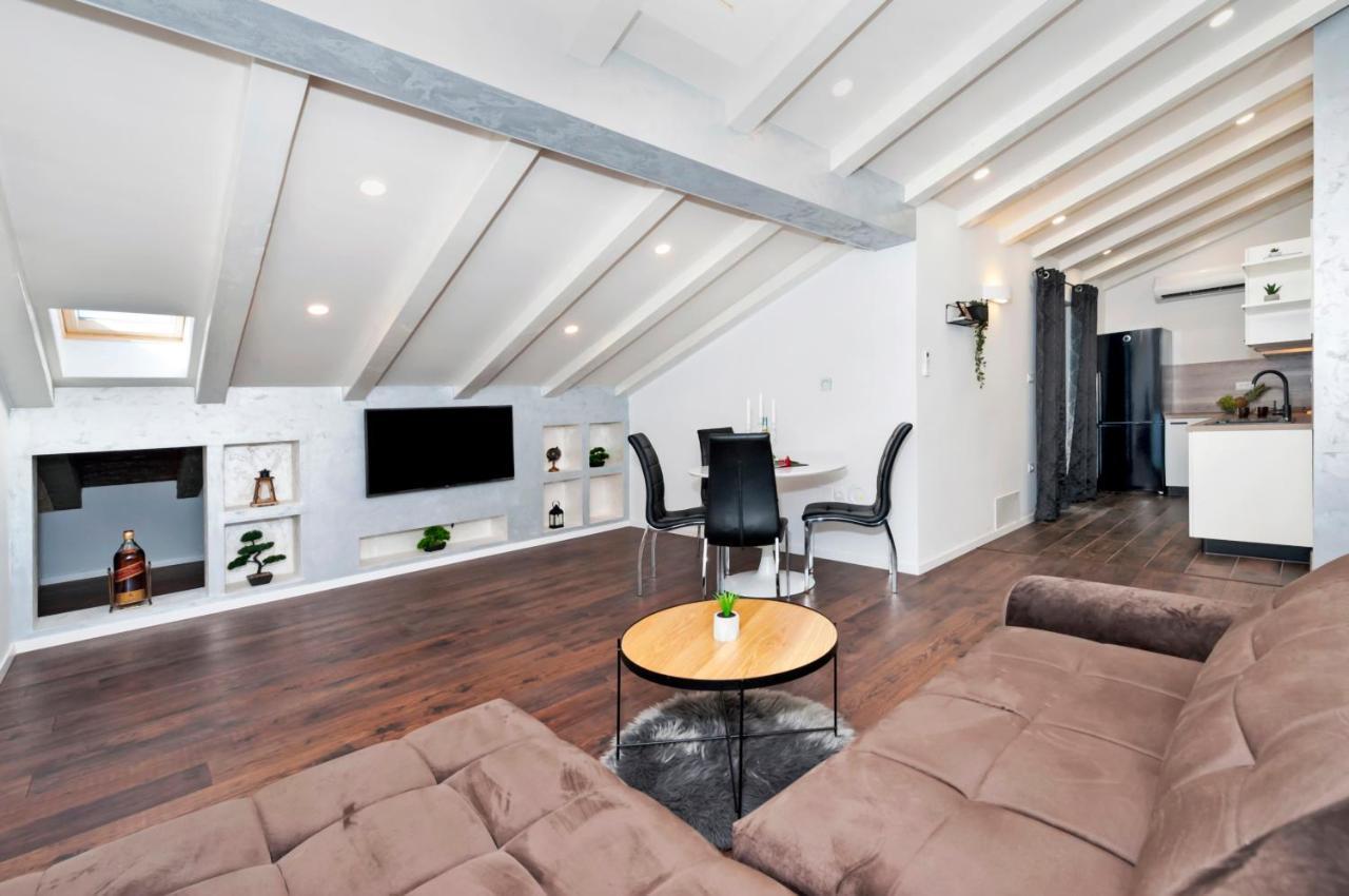 Deluxe Apartments A&A - 2 Rovinj Eksteriør billede