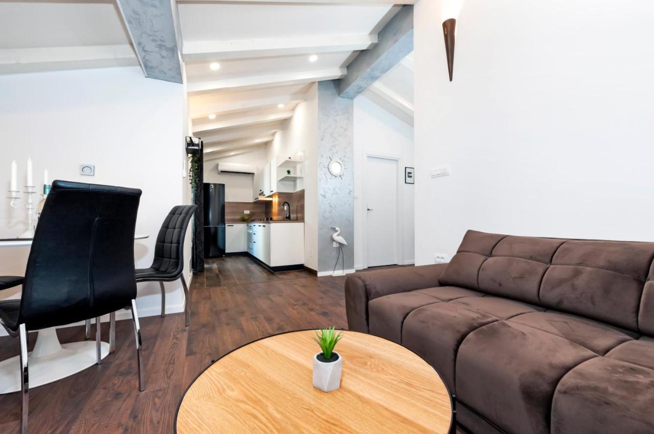 Deluxe Apartments A&A - 2 Rovinj Eksteriør billede