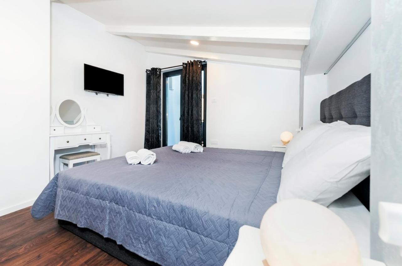 Deluxe Apartments A&A - 2 Rovinj Eksteriør billede