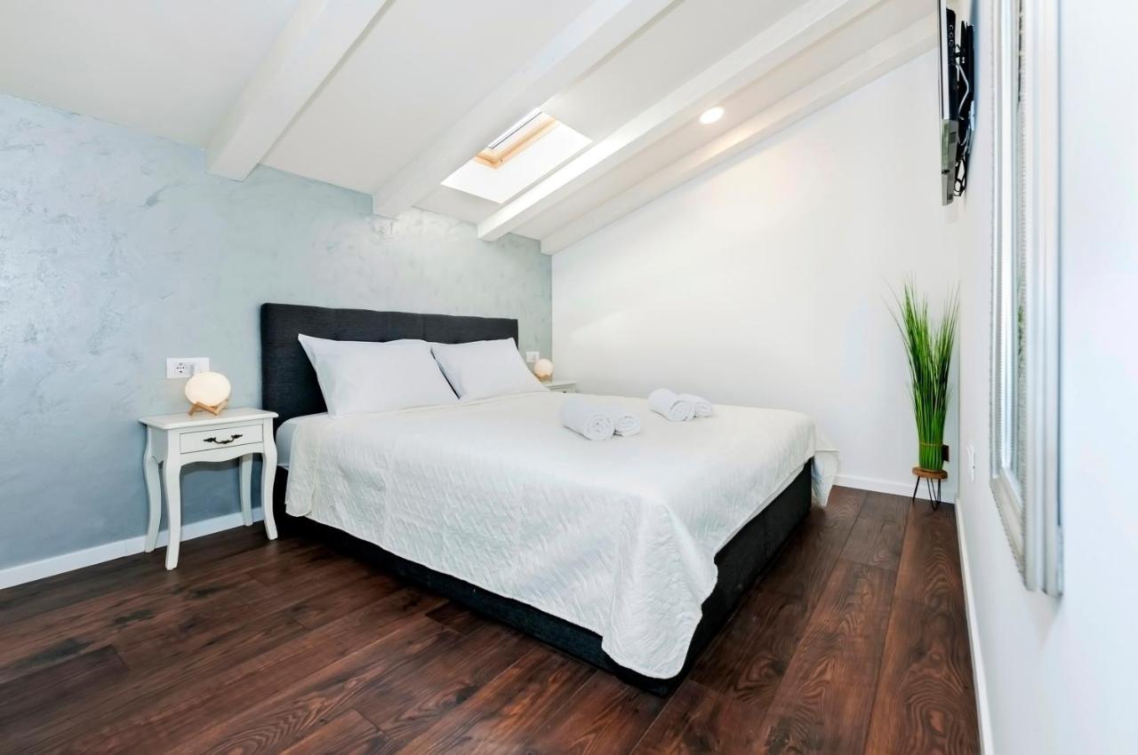 Deluxe Apartments A&A - 2 Rovinj Eksteriør billede