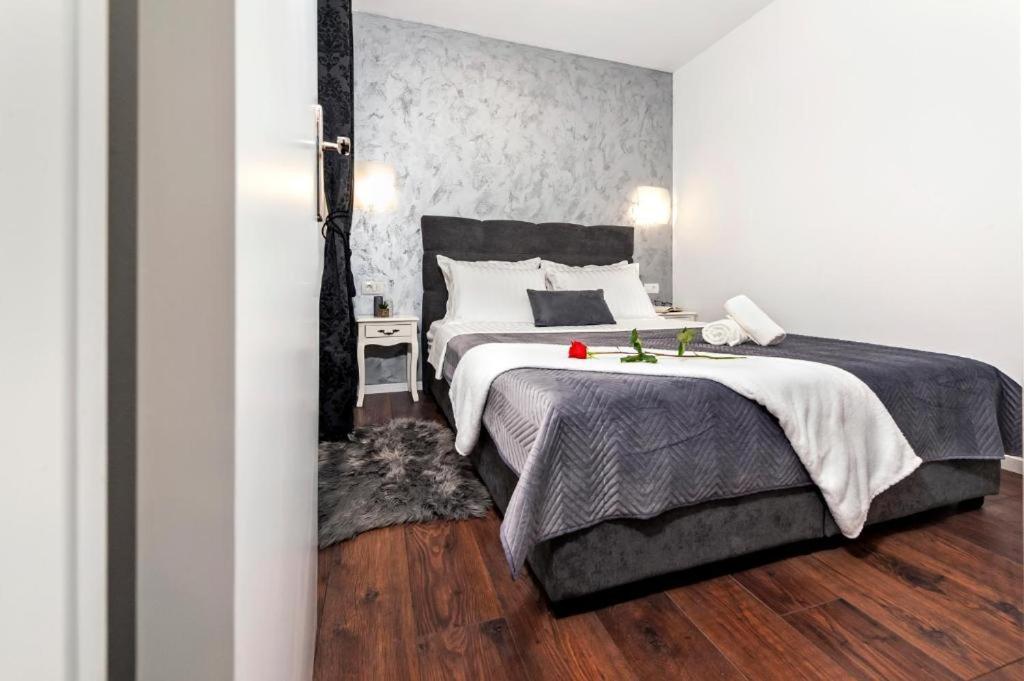 Deluxe Apartments A&A - 2 Rovinj Eksteriør billede