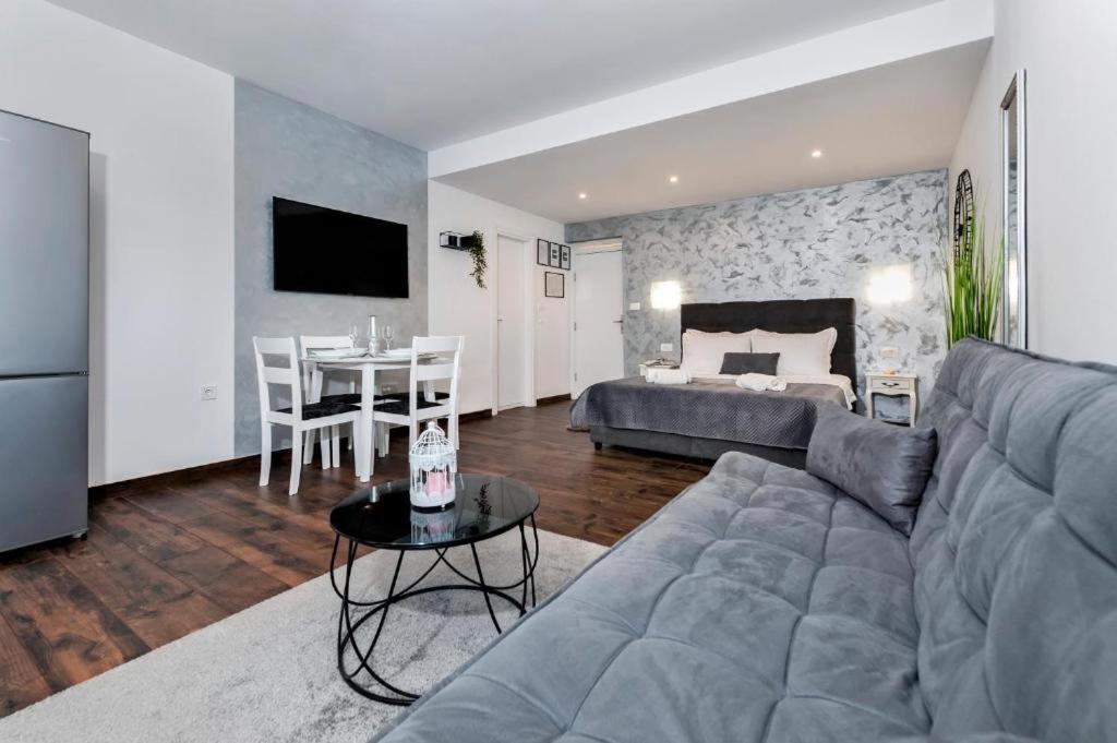 Deluxe Apartments A&A - 2 Rovinj Eksteriør billede